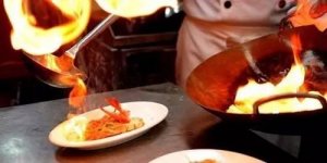 干貨：炒菜該如何用火、用油，廚師一定要懂！【四川火鍋底料批發(fā)商城】
