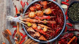 餐廳經(jīng)營到一定階段，到底要不要增加新菜品【重慶火鍋底料加工廠】