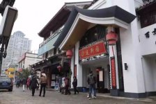 從無(wú)到有，從“吃飯”到“上廁所”50億到4萬(wàn)億，中國(guó)餐飲的飛馳七十年【重慶火鍋底料批發(fā)】