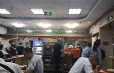 人均12元的快餐廳，火了26年，它在一個省開出400家直營店