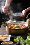 百勝中國加碼中餐，完成對黃記煌控股權(quán)收購，推動其創(chuàng)新轉(zhuǎn)型【重慶火鍋底料廠家直銷】