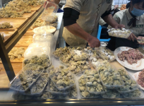 20平店賣(mài)“生餃子”天天排隊(duì)，4年開(kāi)出597家！“家庭餐桌”【重慶火鍋底料批發(fā)市場(chǎng)】
