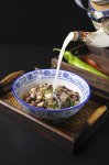 中國(guó)哪里的羊湯最好喝？【重慶火鍋底料加工廠】