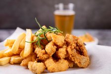 誰曾想，“逍遙”的日子沒過多久火鍋底料批發(fā)廠家直銷，肯德基、麥當勞也要加速布局下沉市場了，這可咋辦？
