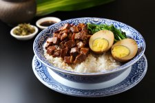 中式快餐火了，洋快餐獨(dú)霸天下的局面被打破，但他們的野心并不止于此
