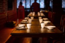 消費者注重餐飲文化、氛圍與體驗感餐飲轉型背后：成本難控，內卷嚴重