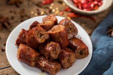 周黑鴨的半年報(bào)，鹵味市場(chǎng)的下半場(chǎng)